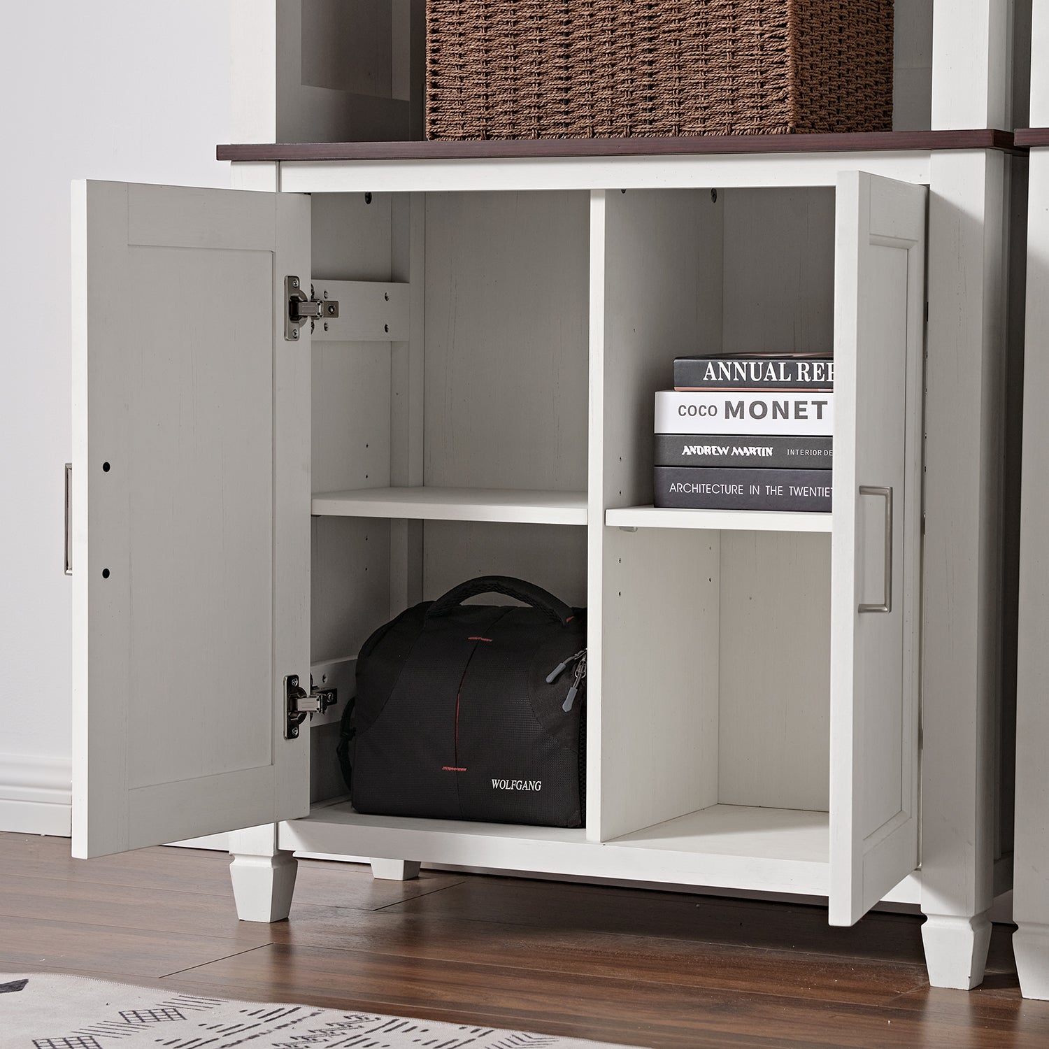Eureka Ergonomic Business