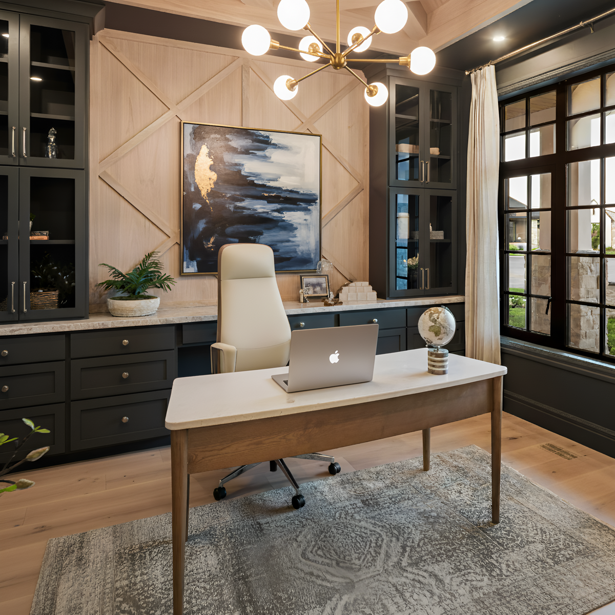 Eureka Ergonomic Business