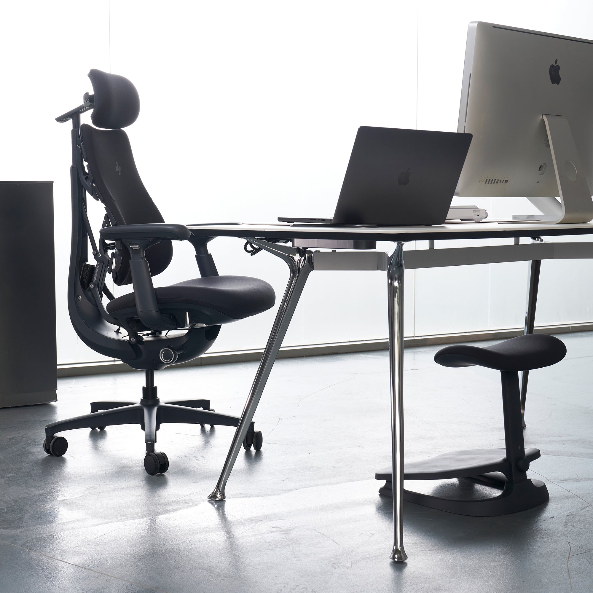 LiberNovo Omni in Home Office Ergonomic Office Chair and Footrest, Midnight Black