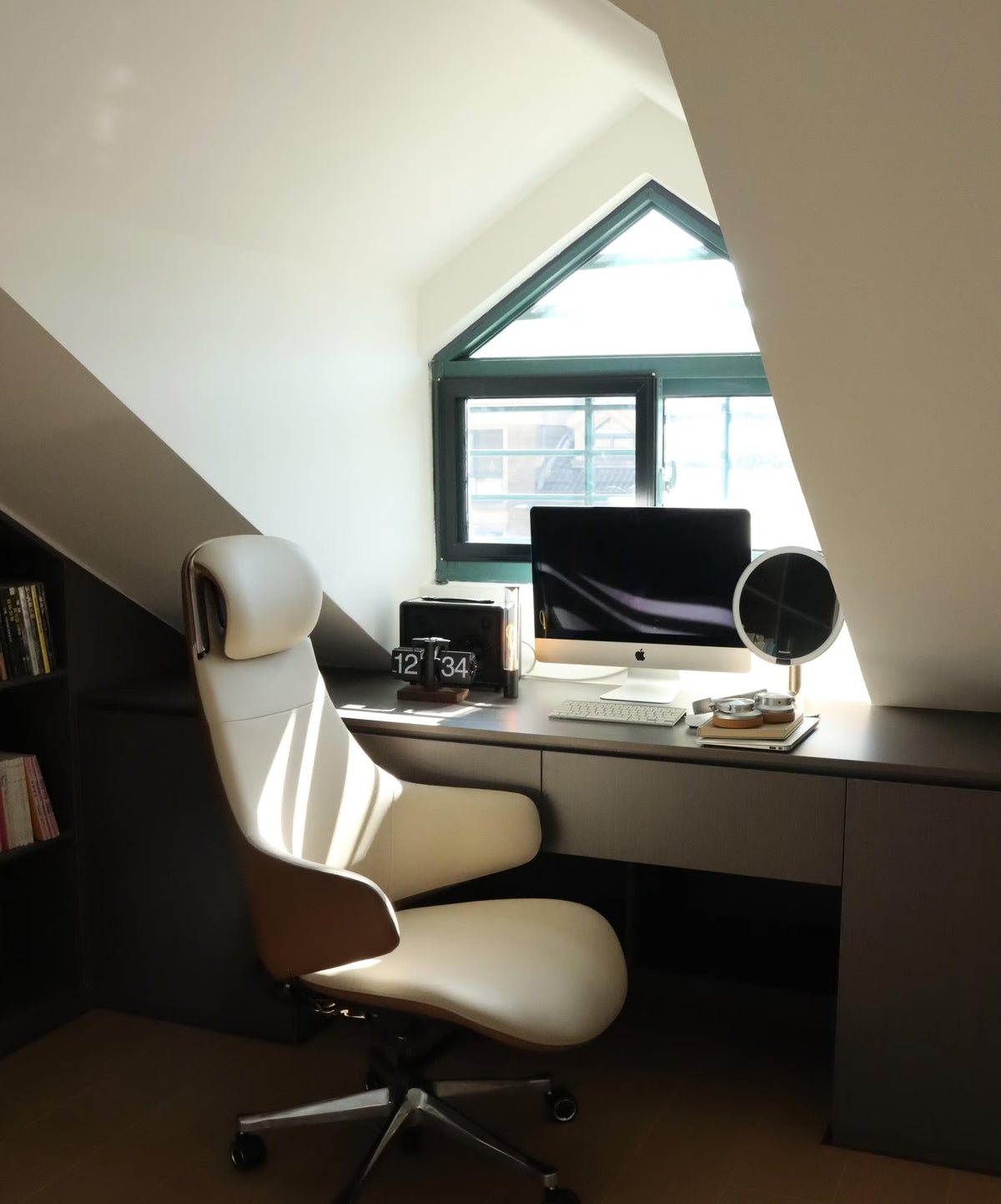 Eureka Ergonomic Business