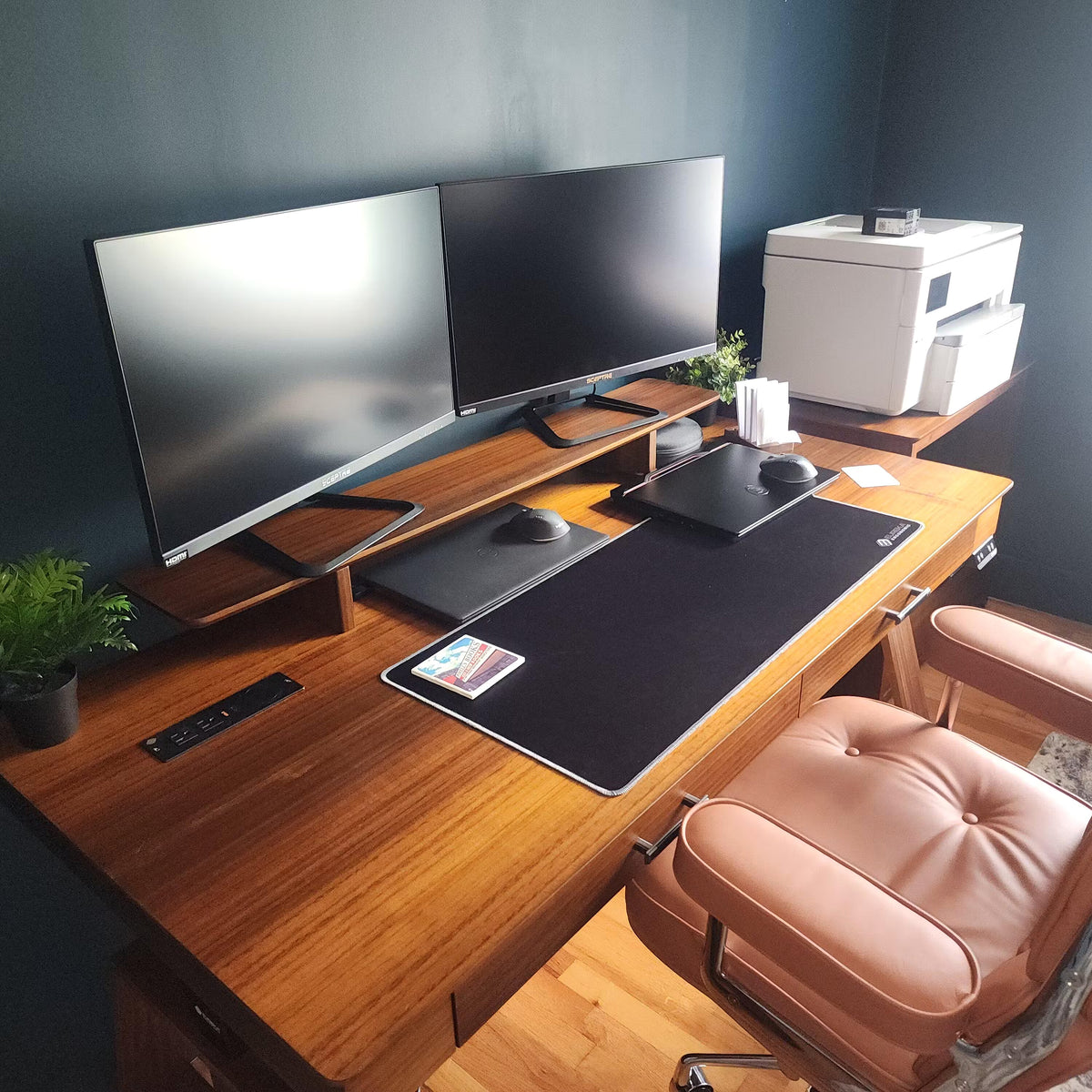 Eureka Ergonomic Business