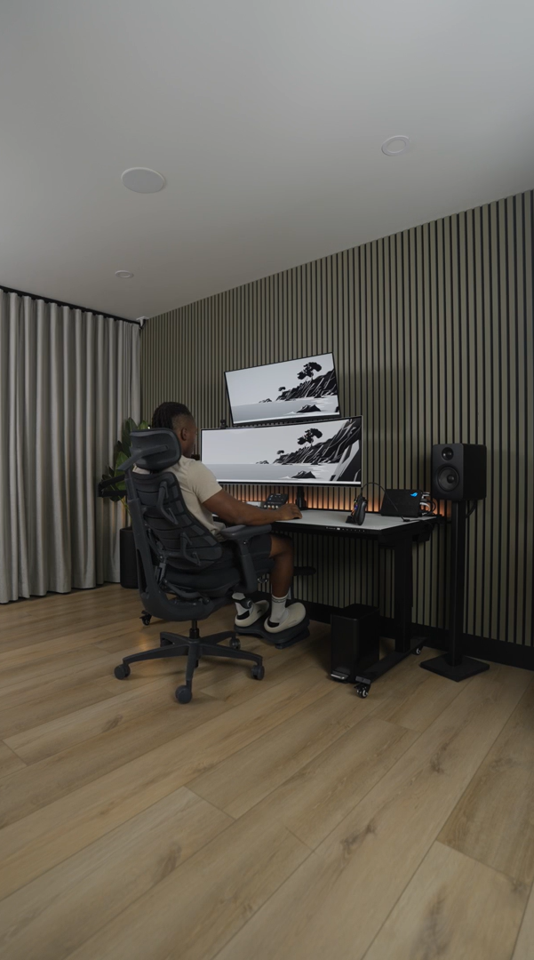 Eureka Ergonomic Business