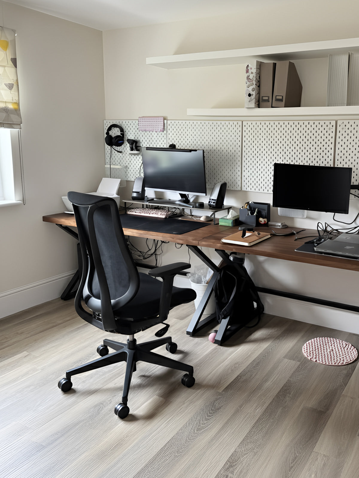 Eureka Ergonomic Business