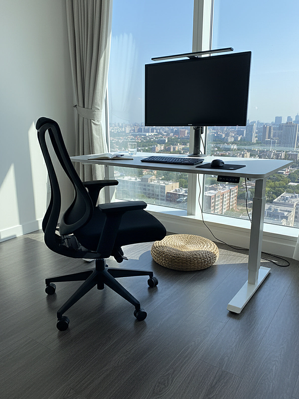 Eureka Ergonomic Business