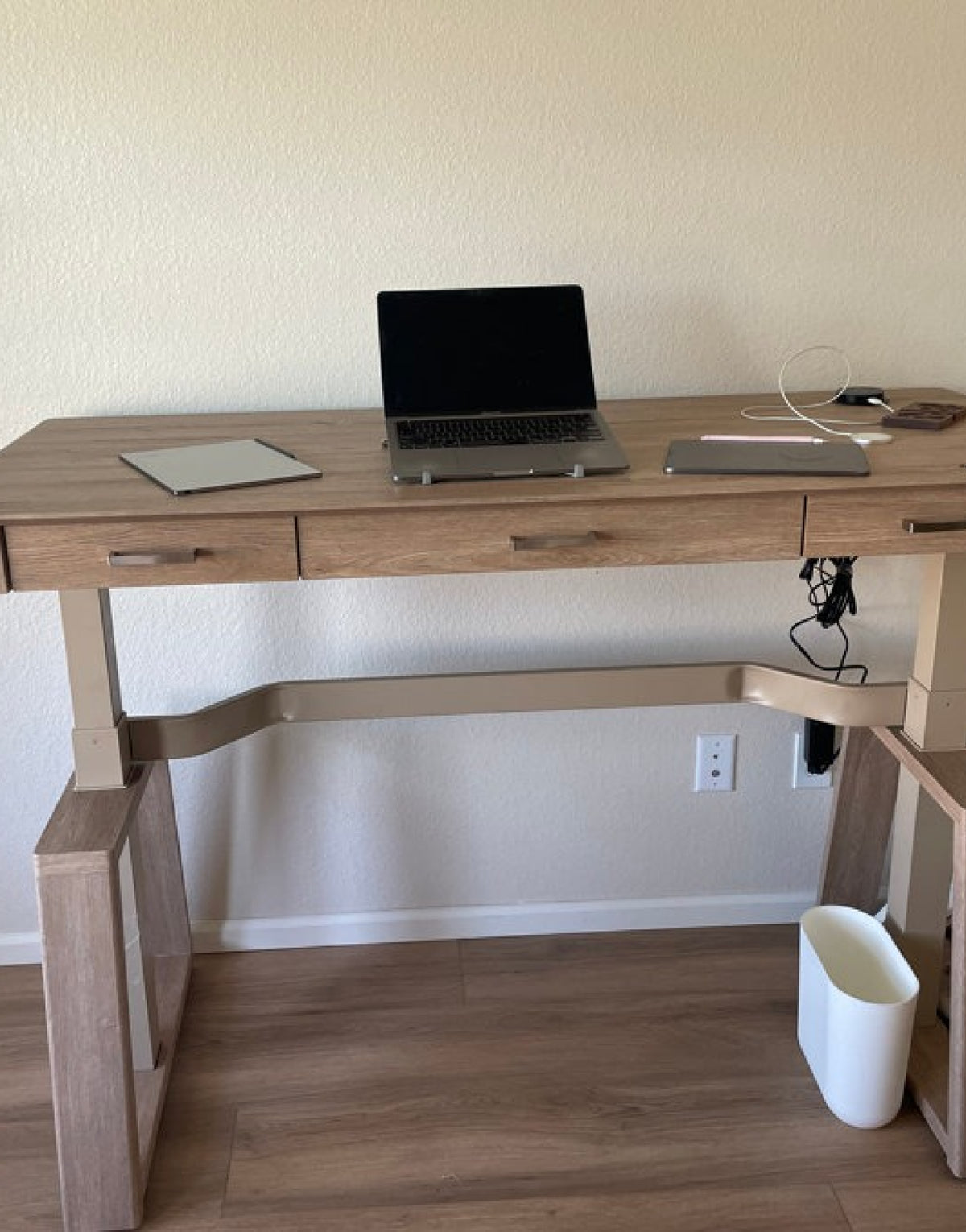 Eureka Ergonomic Business