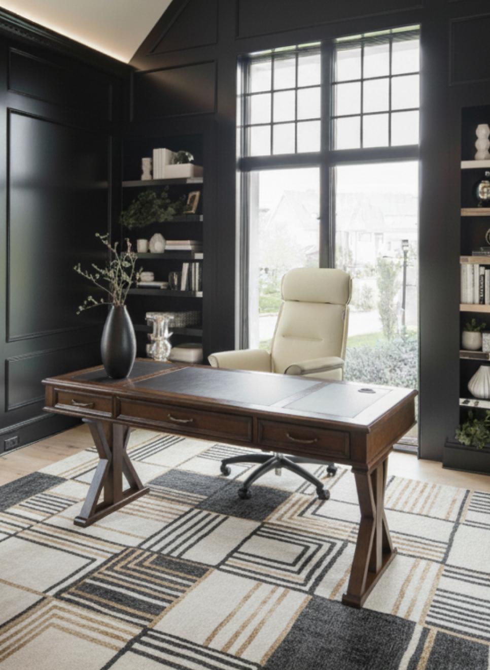 Eureka Ergonomic Business