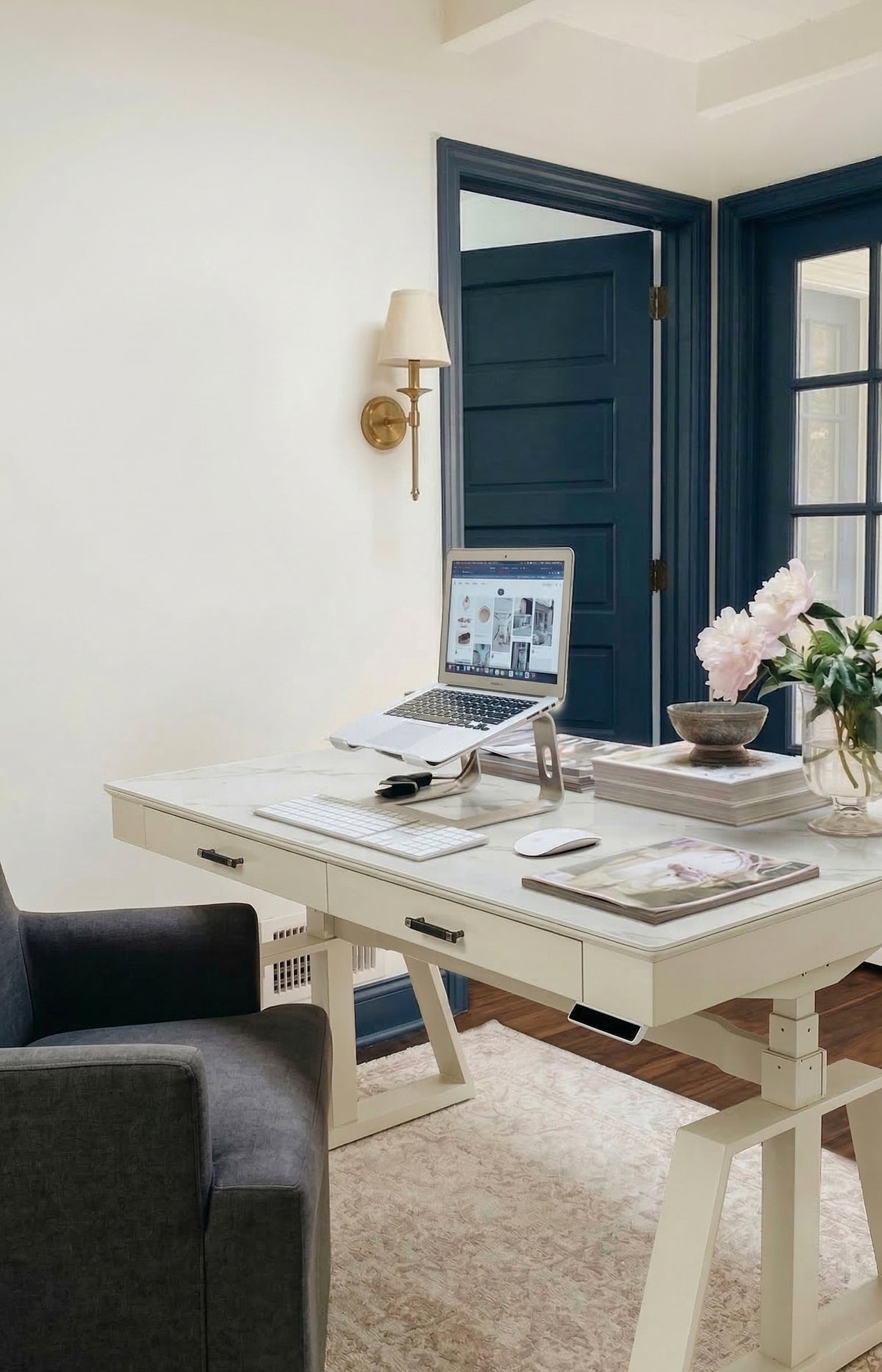 Eureka Ergonomic Business
