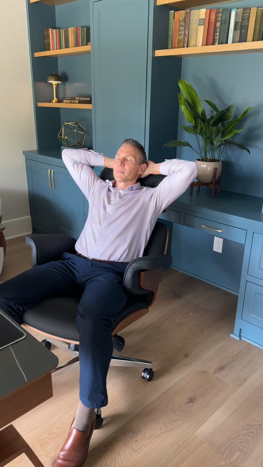 Eureka Ergonomic Business