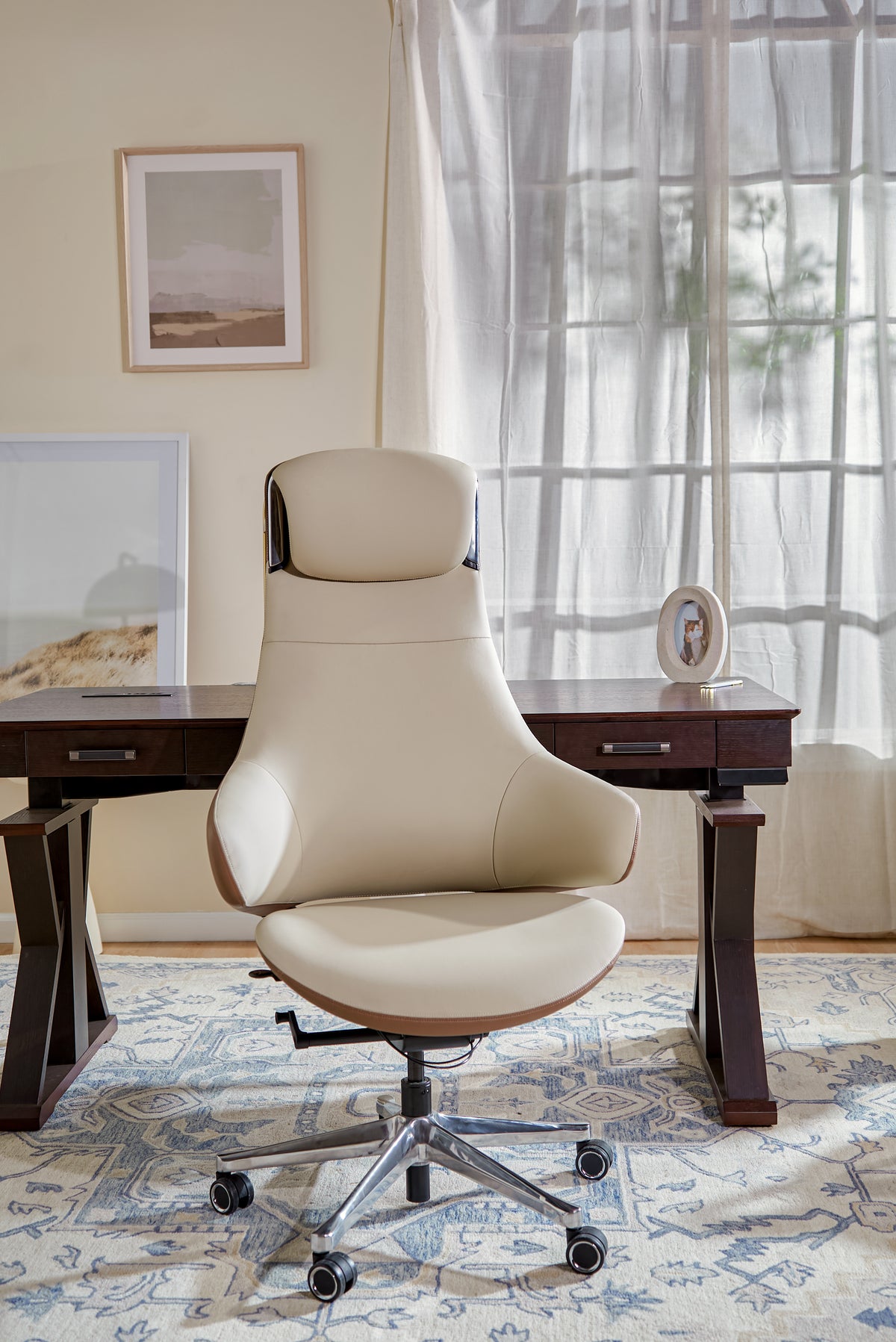 Eureka Ergonomic Business