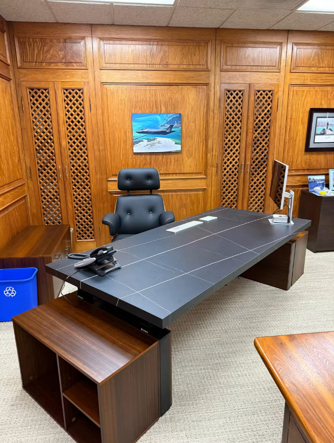 Eureka Ergonomic Business