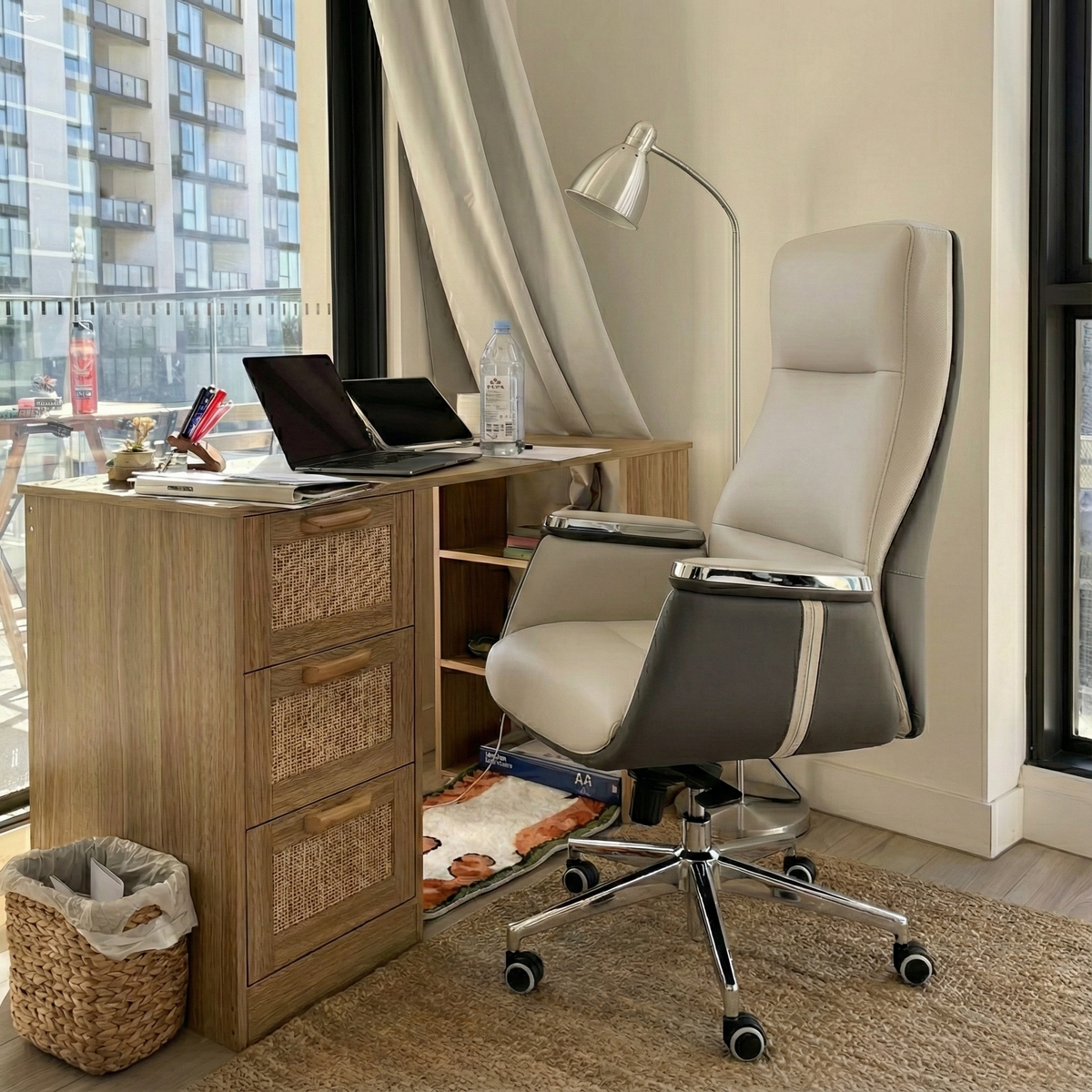 Eureka Ergonomic Business