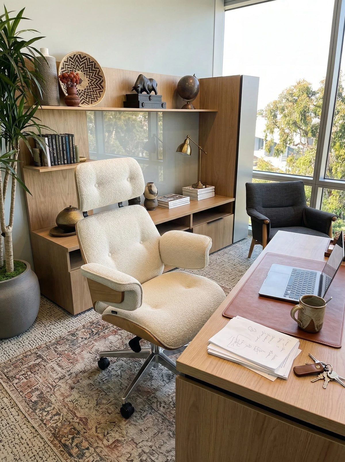 Eureka Ergonomic Business