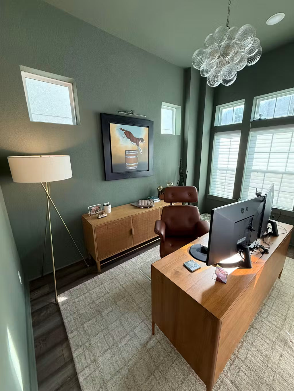 Eureka Ergonomic Business