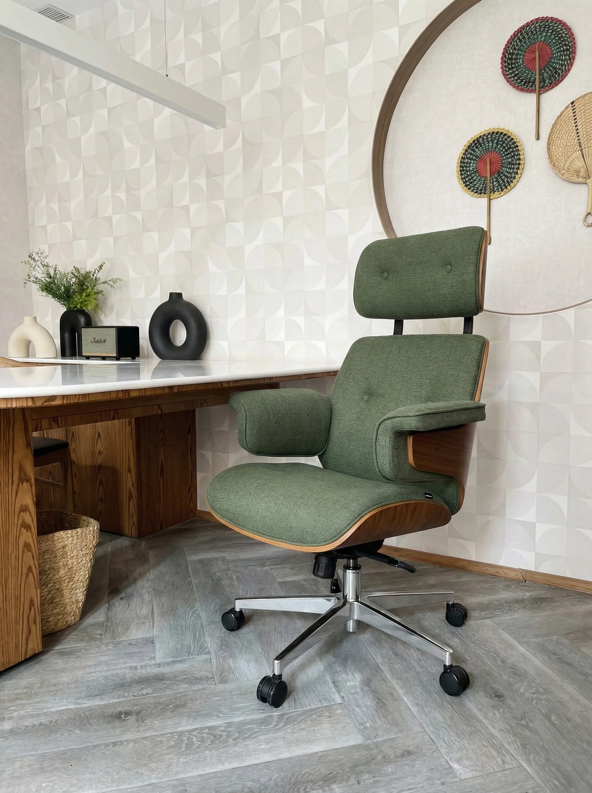 Eureka Ergonomic Business